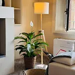 アパート La Casetta Di Borgo Albero ラヤーティコ