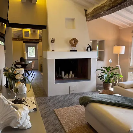 La Casetta Di Borgo Albero لاياتيكو